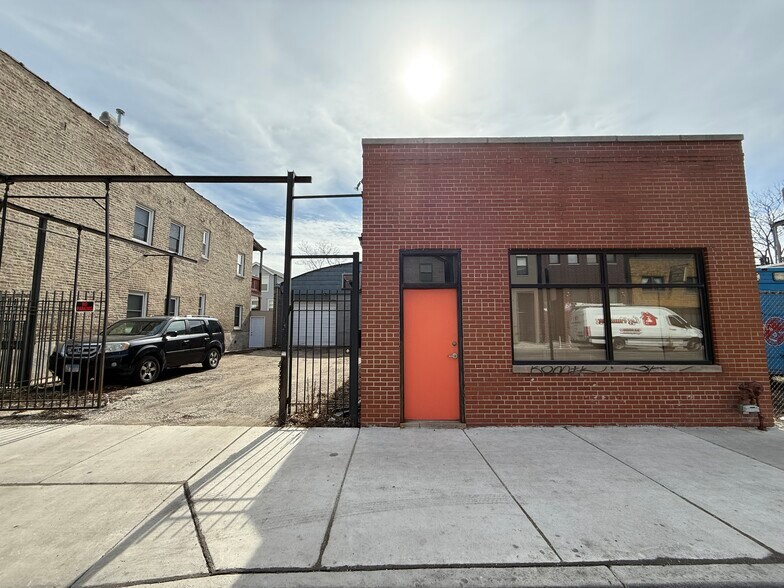 More Photos Of 2339 W Grand Ave, Chicago Mixed Retail For Sale