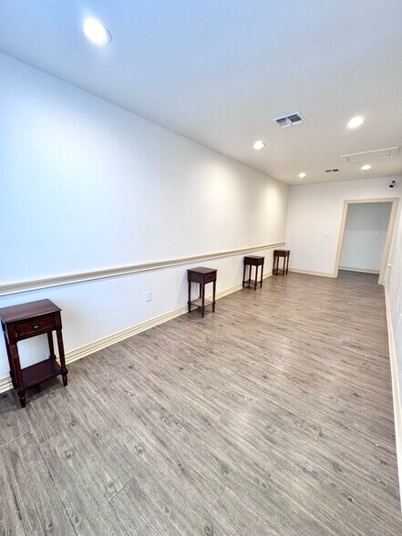 More Photos Of 101 S US Highway 75, Denison Medical For Lease