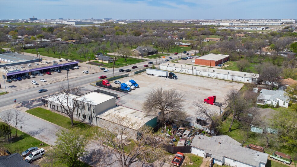 More Photos Of 3330 N Beach St, Haltom City Showroom For Sale