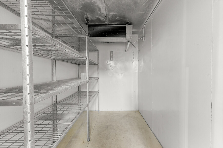 More Photos Of 14730 Champaign Rd, Allen Park Storefront Retail Office For Sale