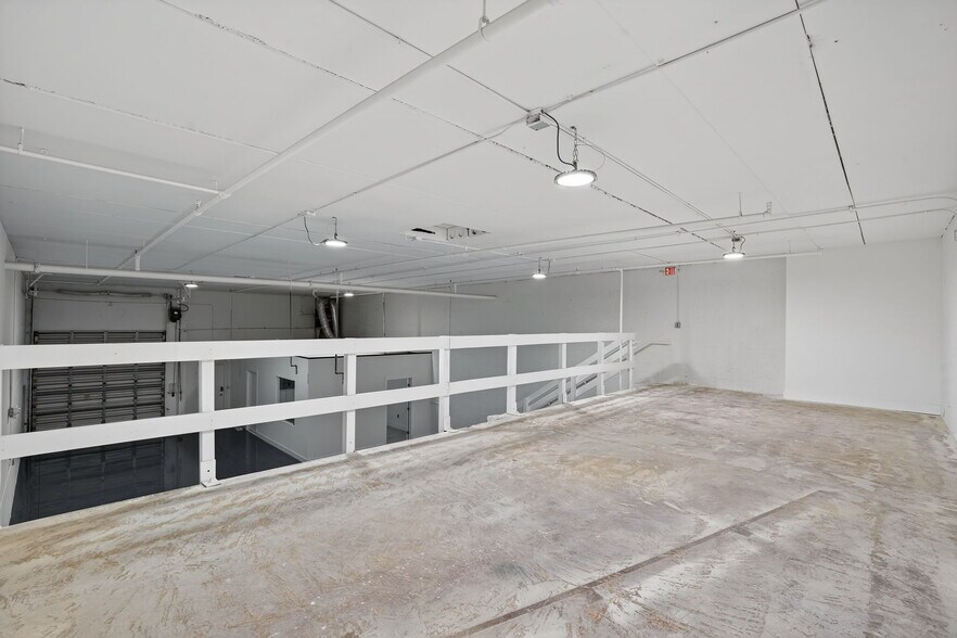 More Photos Of 16300 SW 137th Ave, Miami Warehouse For Lease