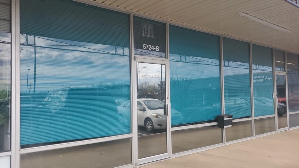 More Photos Of 5716-5760 Stage Rd, Bartlett Unknown For Lease