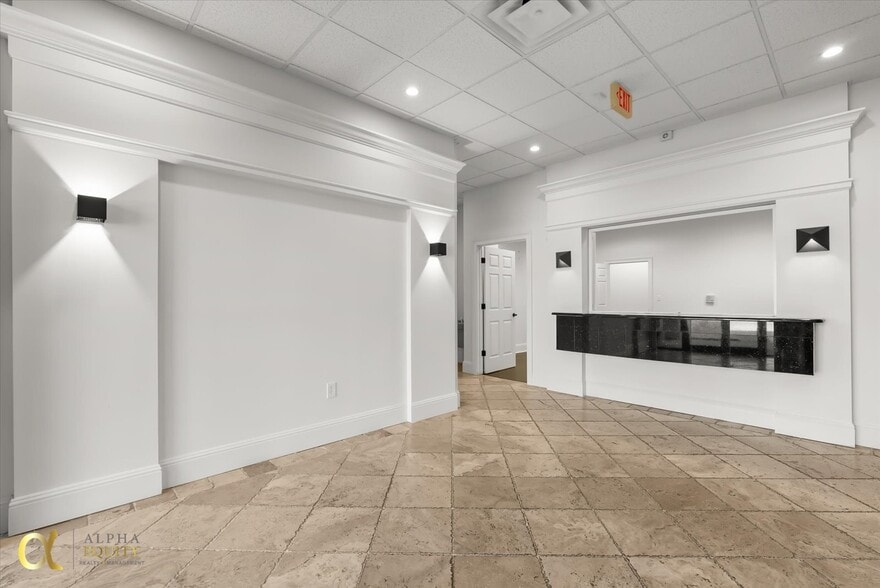 More Photos Of 201 Specialty Pt, Sanford Showroom For Lease