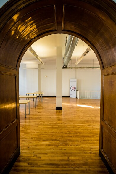 More Photos Of 226 Walnut St, Philadelphia Loft Creative Space For Lease