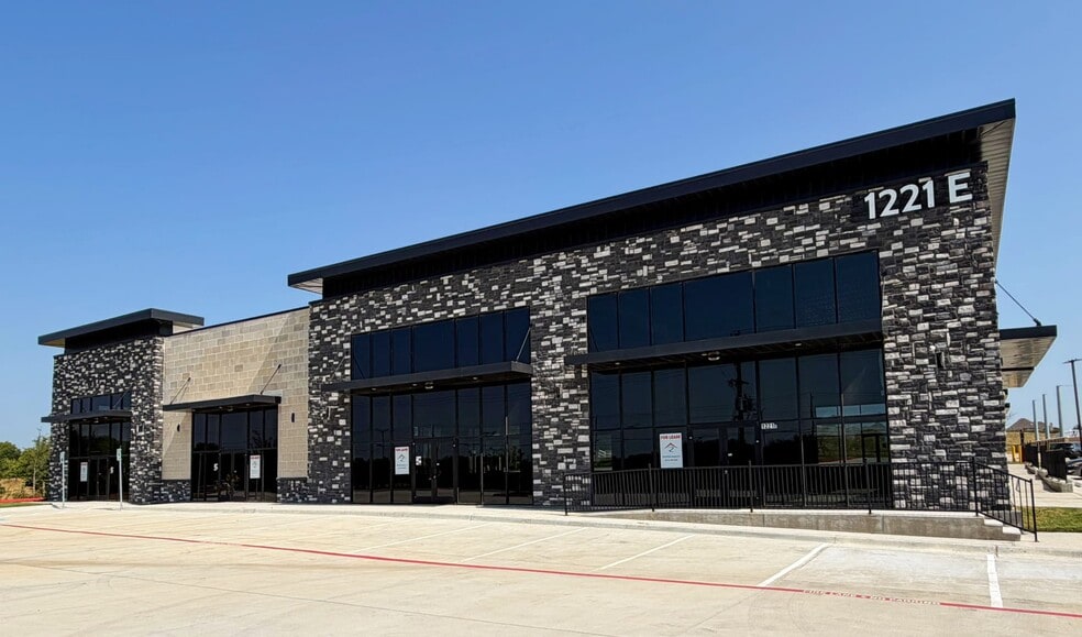 More Photos Of 1221 E University Dr, Prosper General Retail For Lease