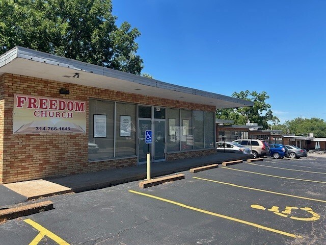 More Photos Of 410-490 Rue St, Florissant General Retail For Lease