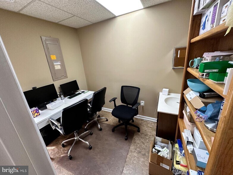 More Photos Of 6275 Franconia Rd, Alexandria Healthcare For Lease