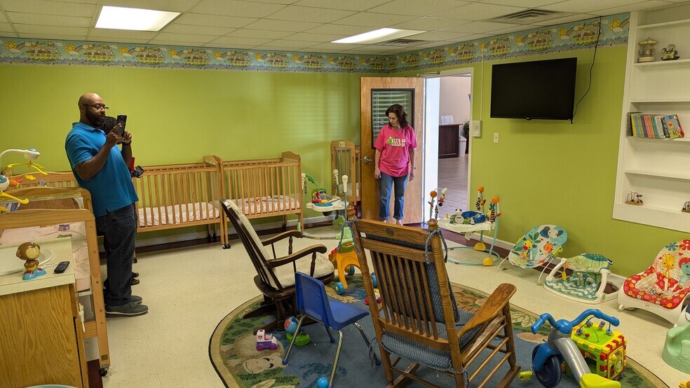 More Photos Of 1045 Coliseum Blvd, Montgomery Religious Facility For Sale