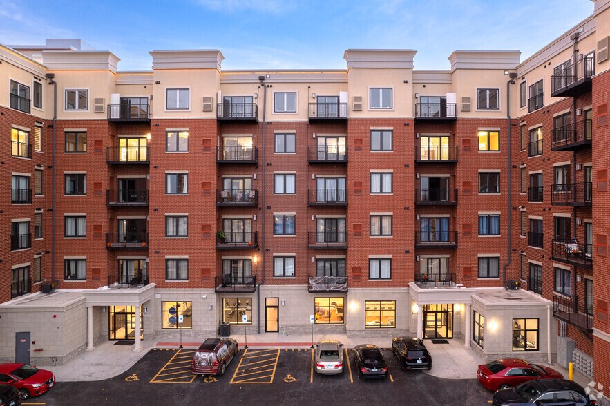 More Photos Of 9600 Franklin, Franklin Park Apartments For Lease