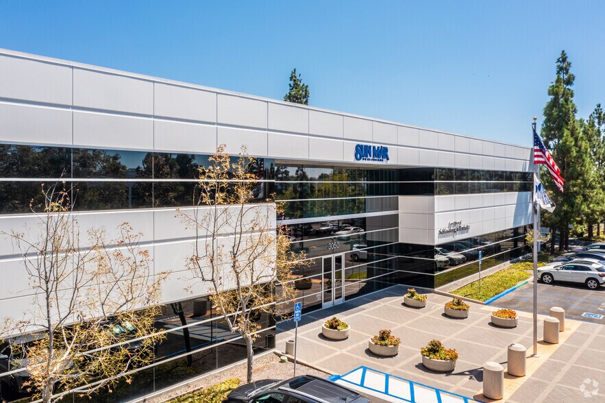 More Photos Of 3010-3070 Saturn St, Brea Unknown For Lease