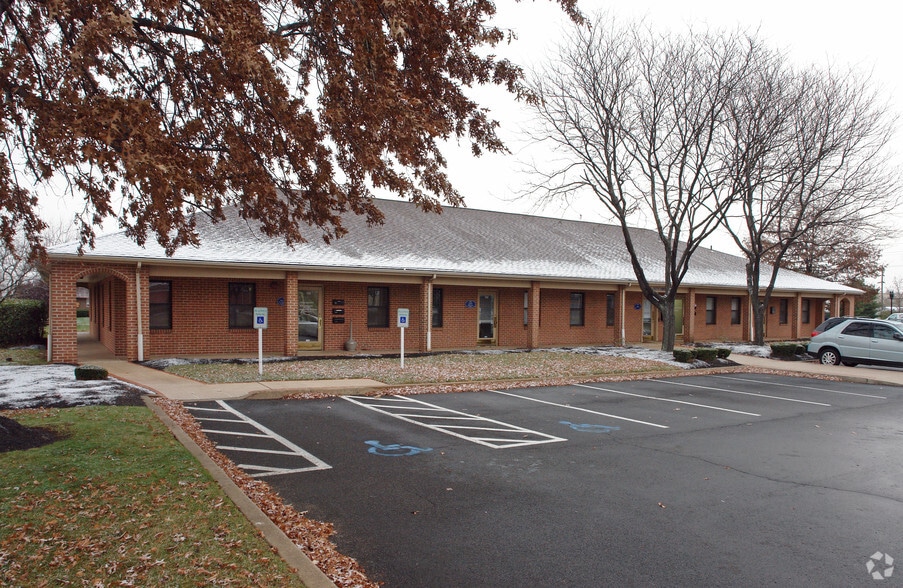 More Photos Of 605 Louis Dr, Warminster Office For Lease