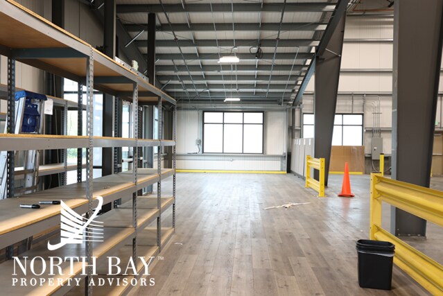 More Photos Of 3300 N Laughlin Rd, Santa Rosa Warehouse For Lease