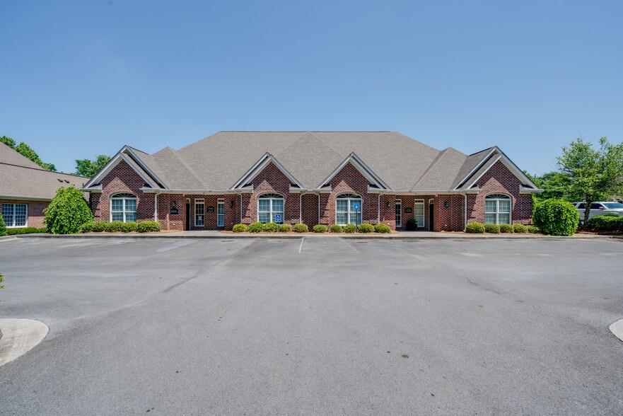 More Photos Of 111 Laurel Creek Rd Se, Calhoun Medical For Lease