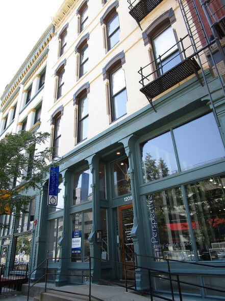 Primary Photo Of 1209 Harney St, Omaha Office Residential For Lease