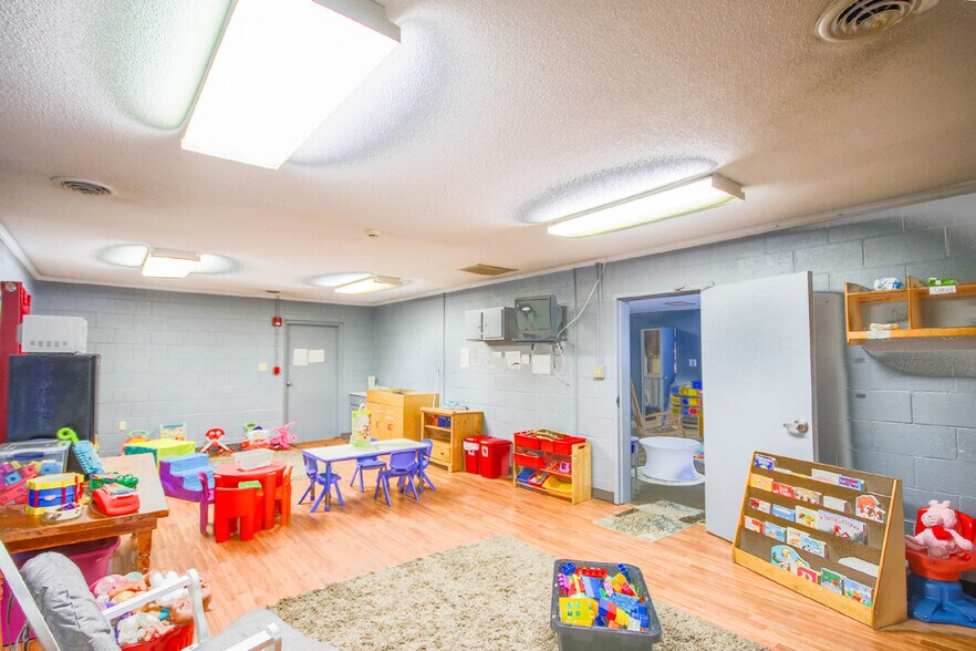 More Photos Of 816 Congress St N, York Daycare Center For Sale