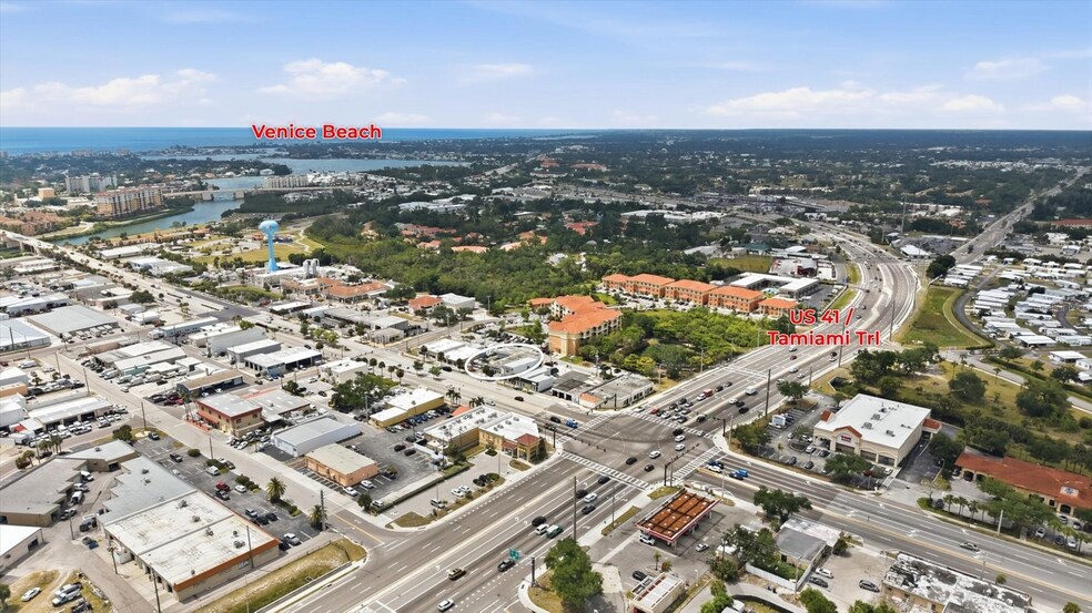 More Photos Of 629 E Venice Ave, Venice Auto Repair For Sale