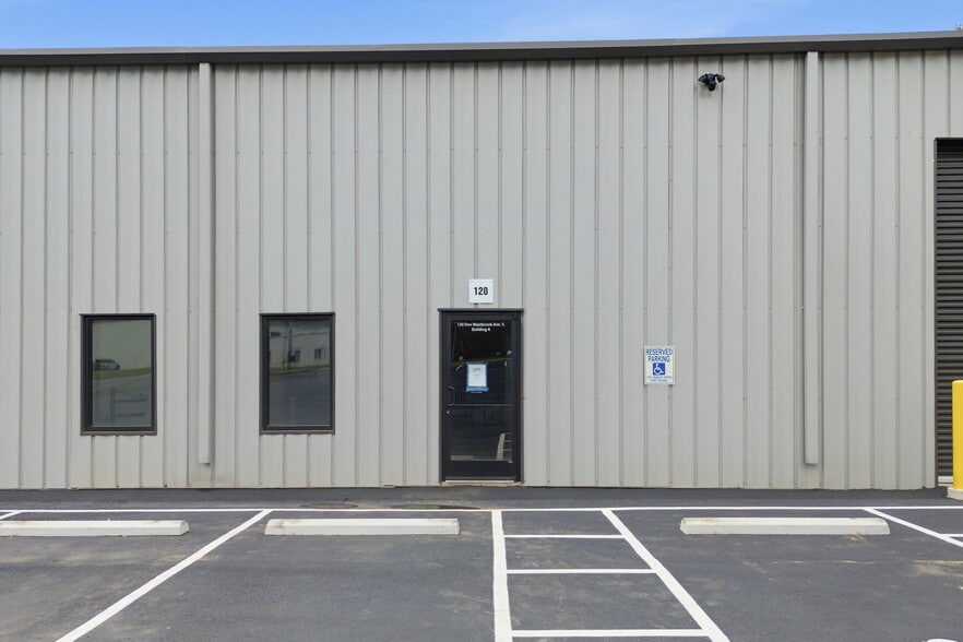 More Photos Of 120 Don Westbrook S Ave, Jasper Manufacturing For Sale
