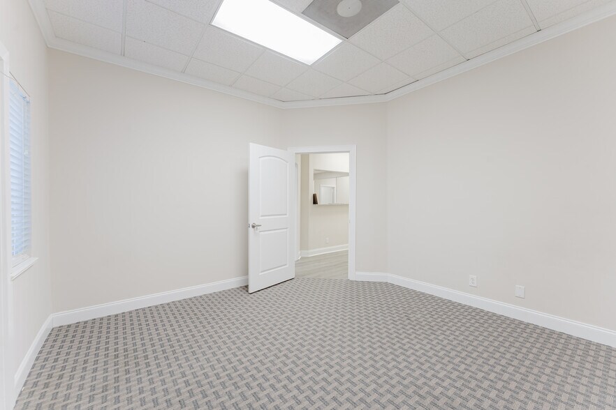 More Photos Of 299 W Camino Gardens Blvd, Boca Raton Office For Lease