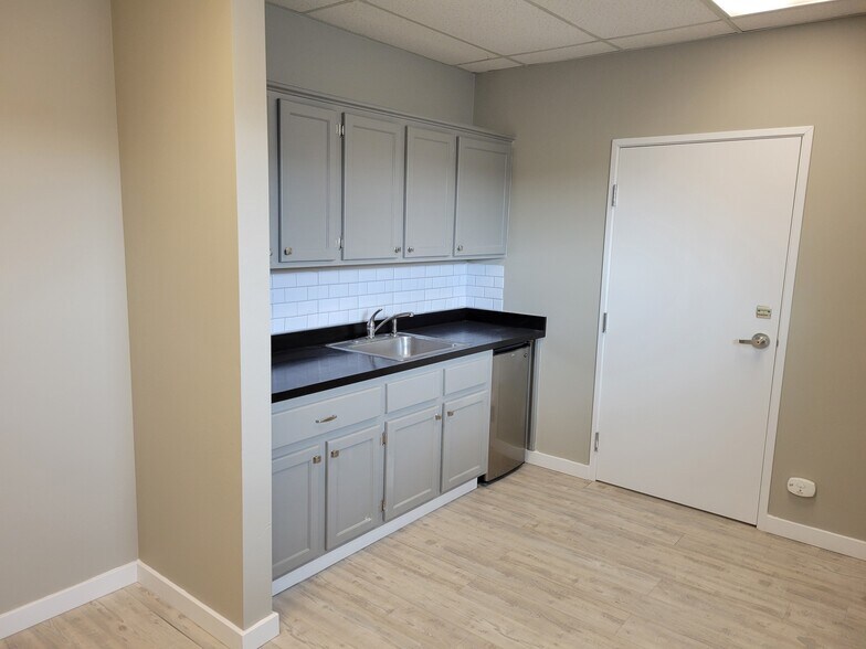 More Photos Of 750 NW 4th St, Prineville Office For Sale