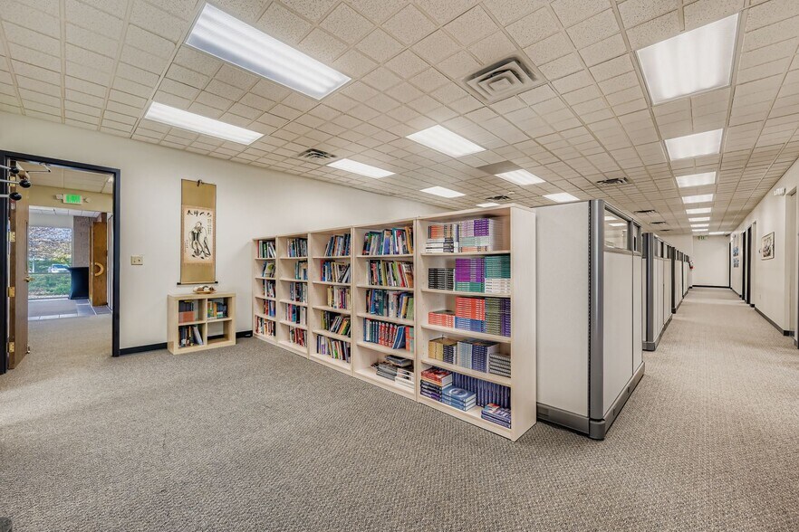 More Photos Of 12577 E Caley Ave, Englewood Office For Sale