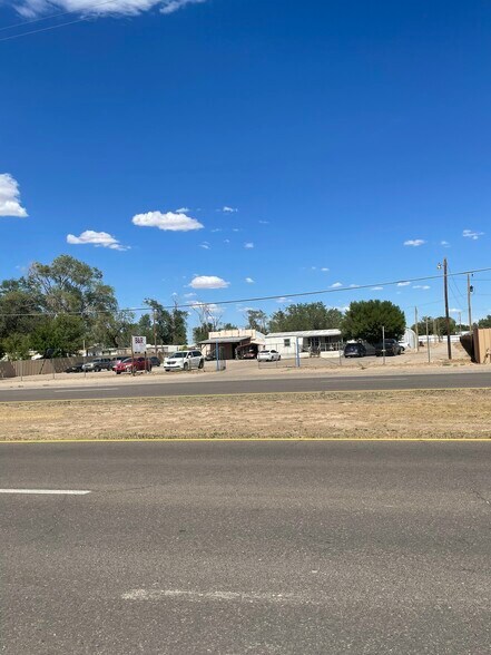 More Photos Of 4907 S Main St, Roswell Auto Dealership For Sale
