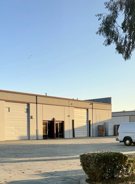 Primary Photo Of 21087 Cabot Blvd, Hayward Warehouse For Lease