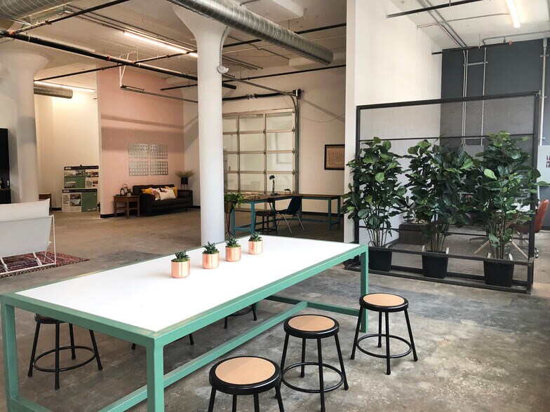 More Photos Of 2275 Bridge St, Philadelphia Unknown For Lease