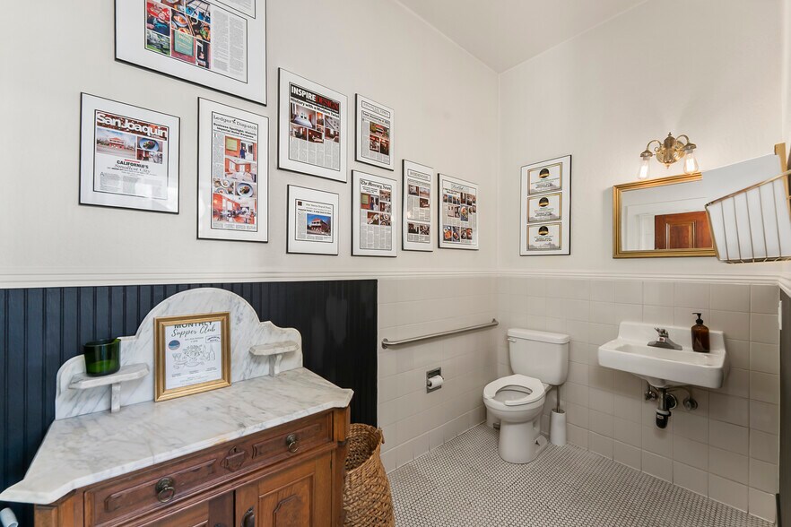 More Photos Of 14202 S State Highway 49, Amador City Hotel For Sale