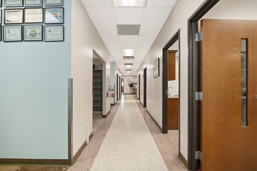 More Photos Of 20994 State Route K, Saint Joseph Office For Lease