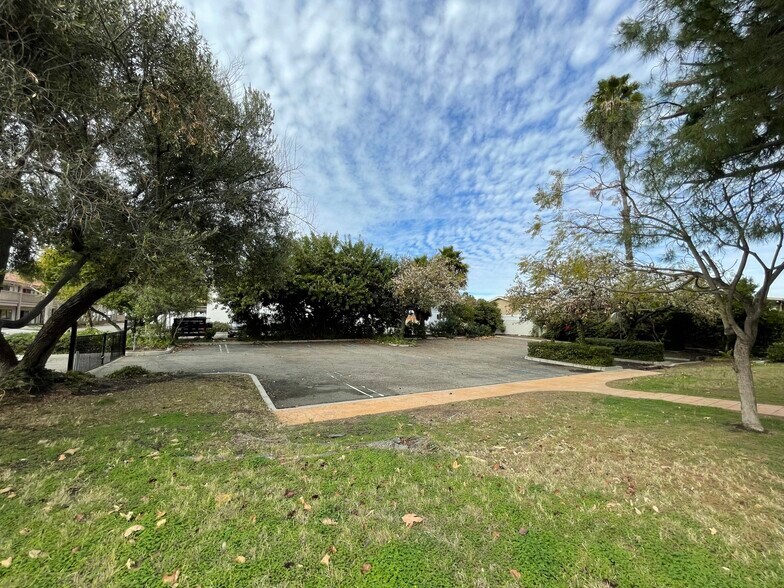 More Photos Of 26401 Calle Rolando, San Juan Capistrano Light Distribution For Lease