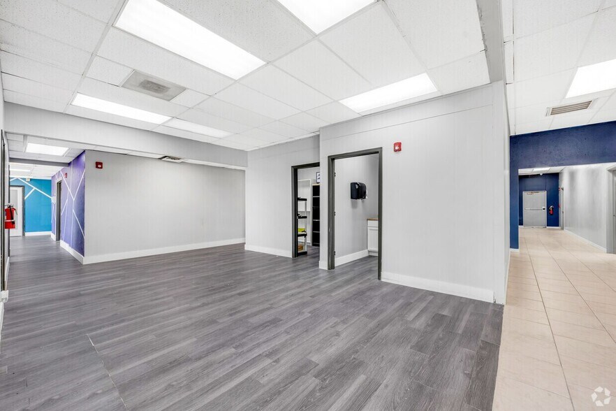 More Photos Of 2920 Motley Dr, Mesquite Medical For Lease