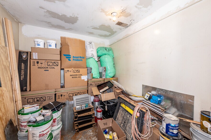 More Photos Of 8123 E Lamar Alexander Pky, Townsend Restaurant For Sale