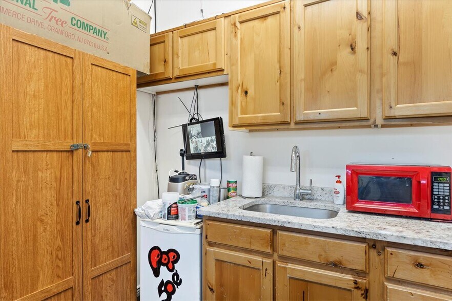 More Photos Of 3775 S 2700 W, West Haven Storefront For Sale