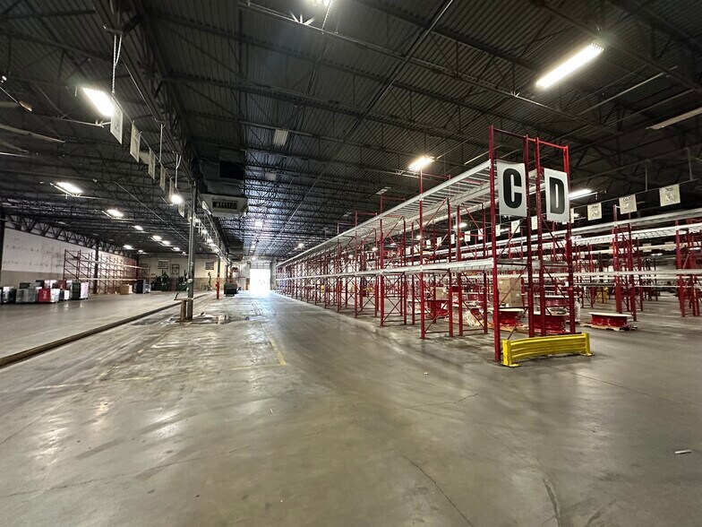 More Photos Of 190 NW Industrial Pky, Jackson Manufacturing For Lease