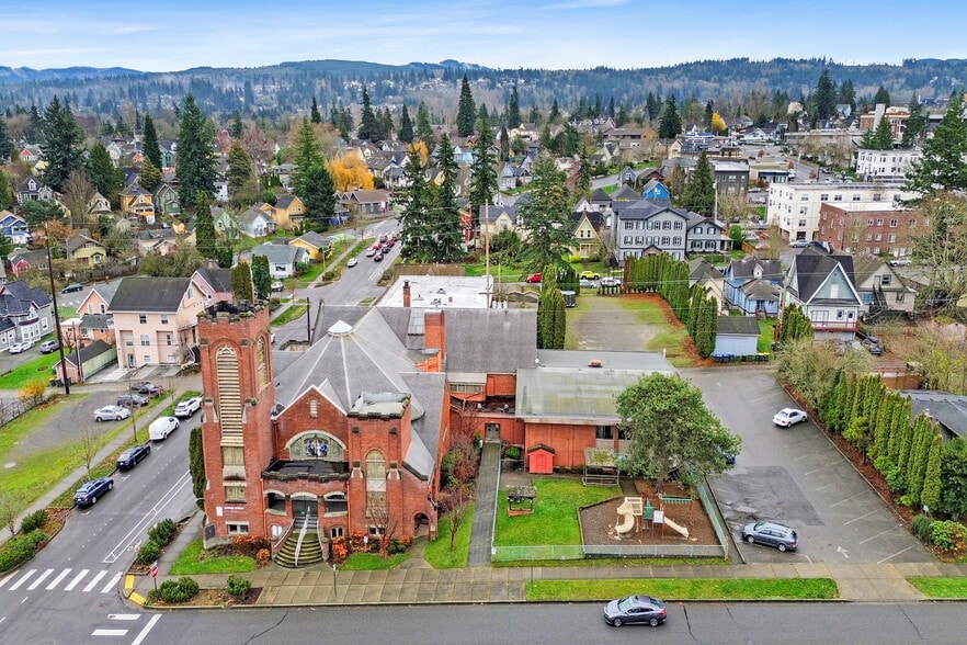 More Photos Of 1326 N Garden St, Bellingham Religious Facility For Lease