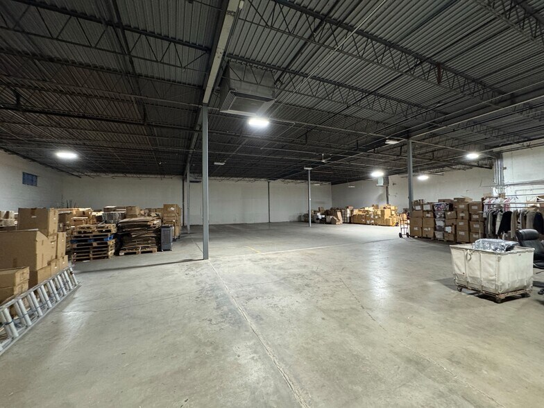 More Photos Of 65 Triangle Blvd, Carlstadt Warehouse For Lease