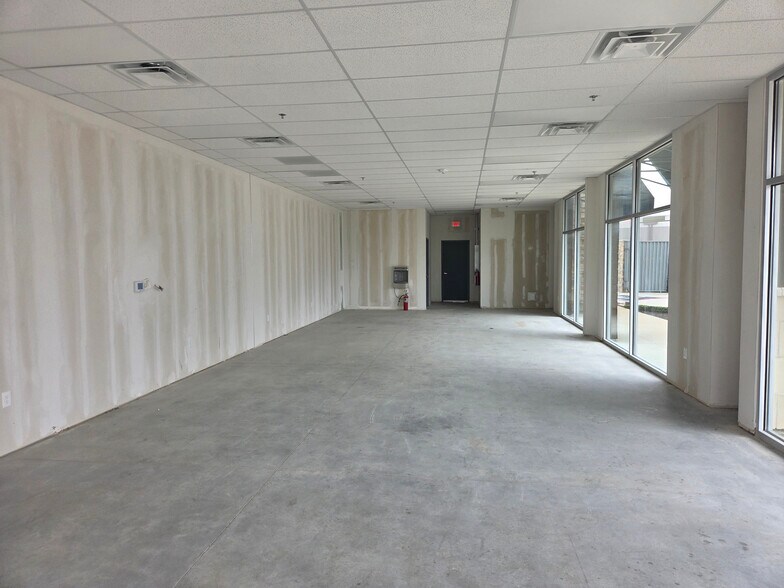 More Photos Of 6280 Tennyson Pkwy, Plano Storefront Retail Office For Lease