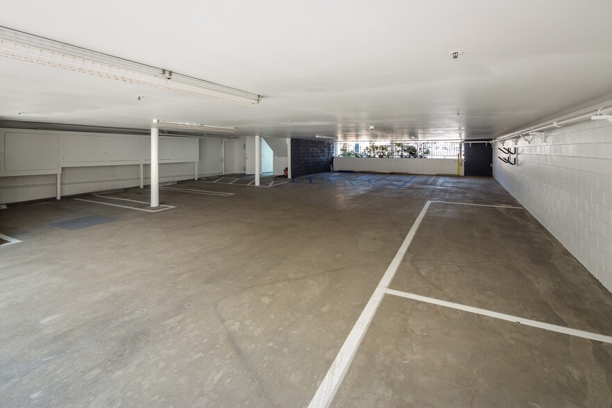 More Photos Of 1424 Lincoln Blvd, Santa Monica Office For Sale