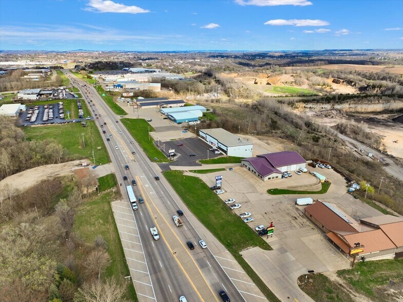 More Photos Of 4478-4488 Dodge St, Dubuque General Retail For Sale