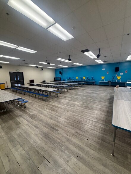 More Photos Of 4215 Foothill Blvd, Oakland Freestanding For Lease