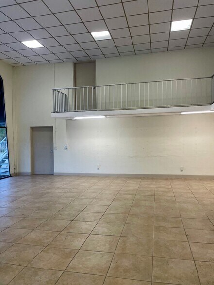More Photos Of 9930 Channel 30 Dr, Bonita Springs Industrial For Lease