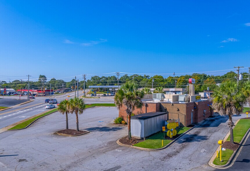 More Photos Of 497 E Blackstock Rd, Spartanburg Restaurant For Sale