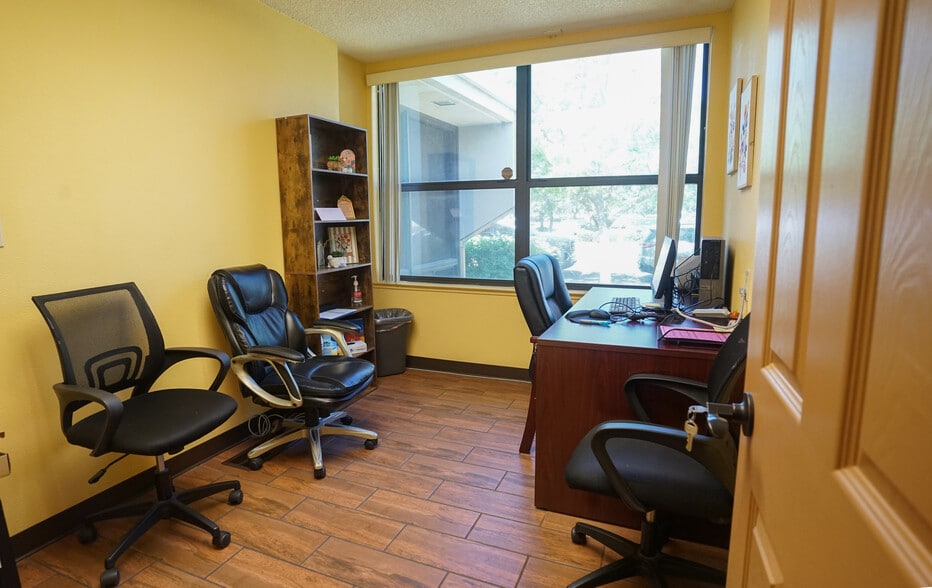 More Photos Of 1060-1080 Delbon Ave, Turlock Medical For Lease