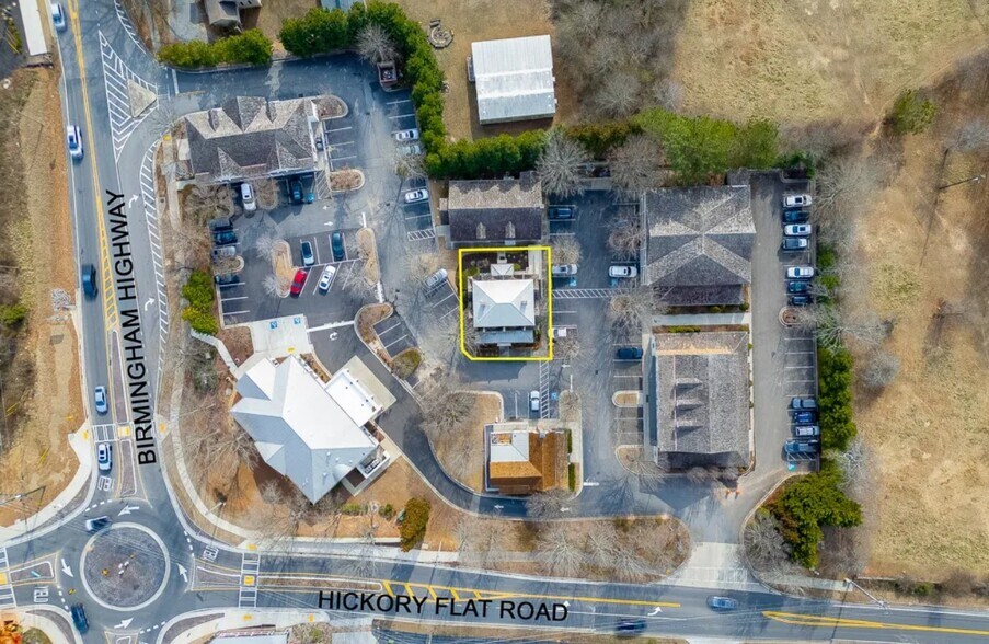 More Photos Of 15800 Birmingham Hwy, Alpharetta Office For Sale