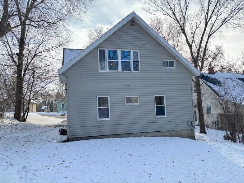 More Photos Of 424 W Birch Ave, Fergus Falls Multifamily For Sale