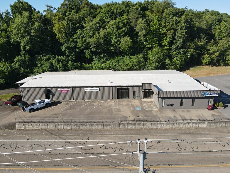 More Photos Of 3017 E Oakland Ave, Johnson City Showroom For Sale