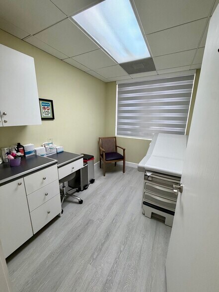 More Photos Of 7765 SW 87th Ave, Miami Medical For Sale
