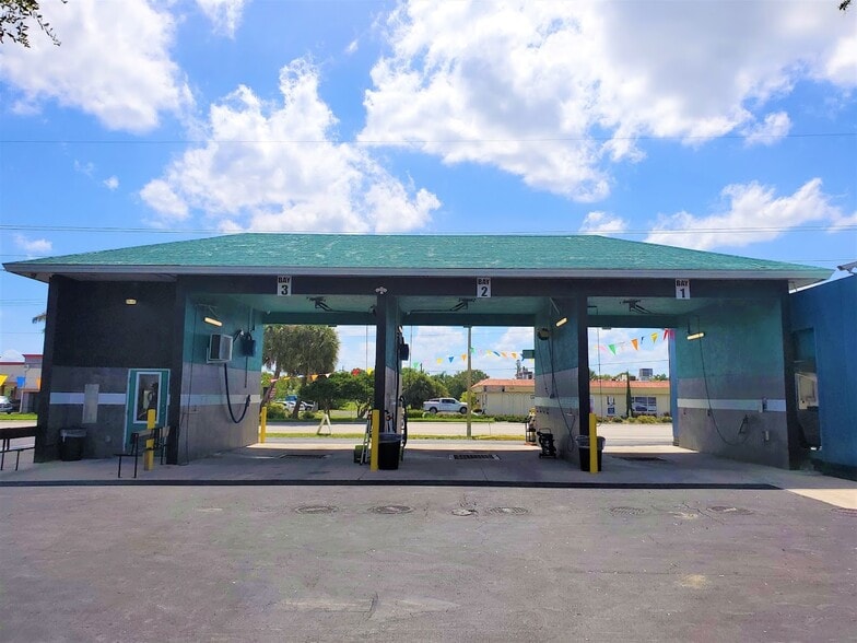 More Photos Of 1934 S Del Prado Blvd, Cape Coral Carwash For Sale
