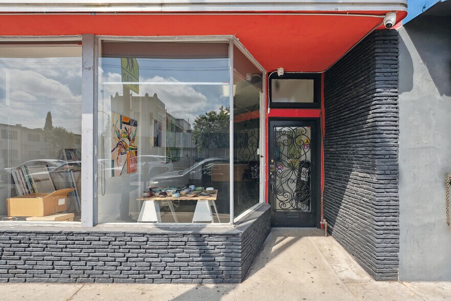 More Photos Of 2847 S Robertson Blvd, Los Angeles General Retail For Sale
