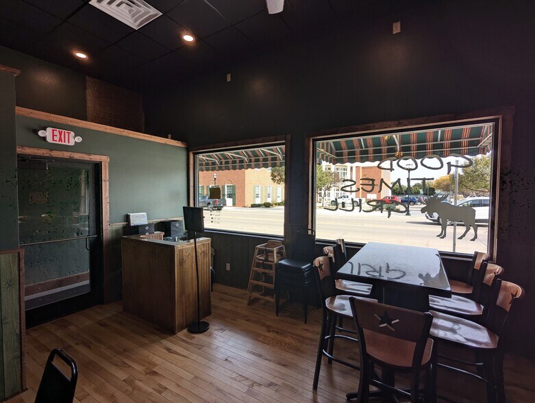 More Photos Of 104 N Elm St, Cresco General Retail For Sale